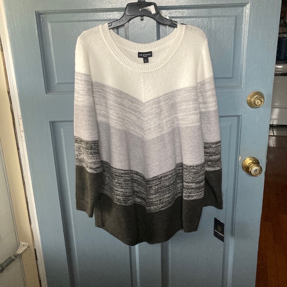 I.N. Studio Sweaters - Bold Striped Sweater NWT